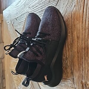 PUMA pull on sneakers! 6